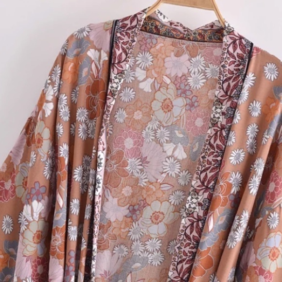 Pink Boho Multi Color Floral Short Kimono Wrap Top - Picture 2 of 3